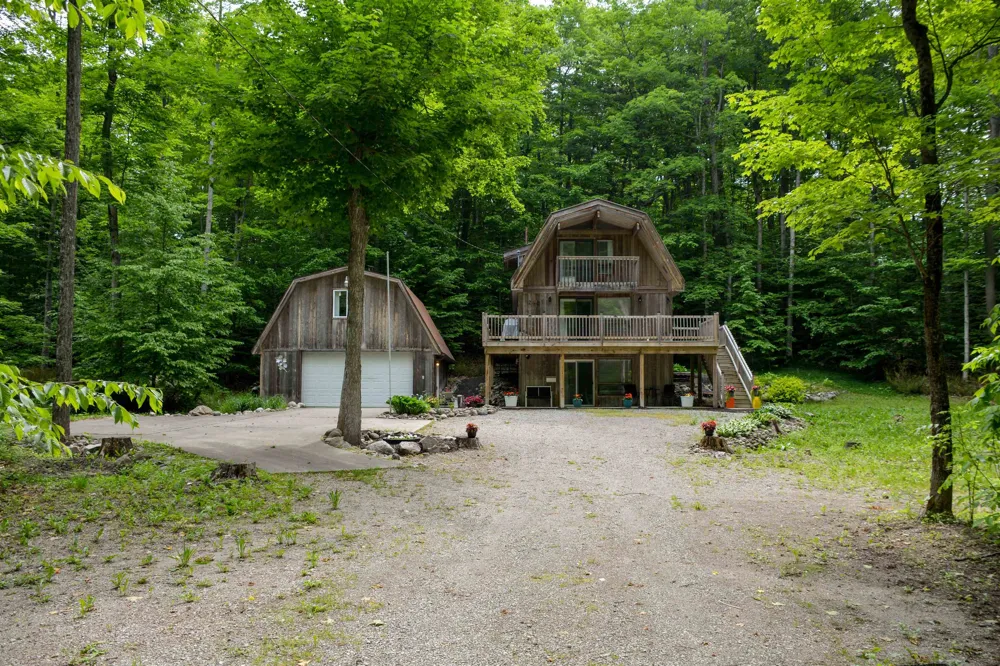 2481 S Schomberg Road Centerville Township, MI 49653