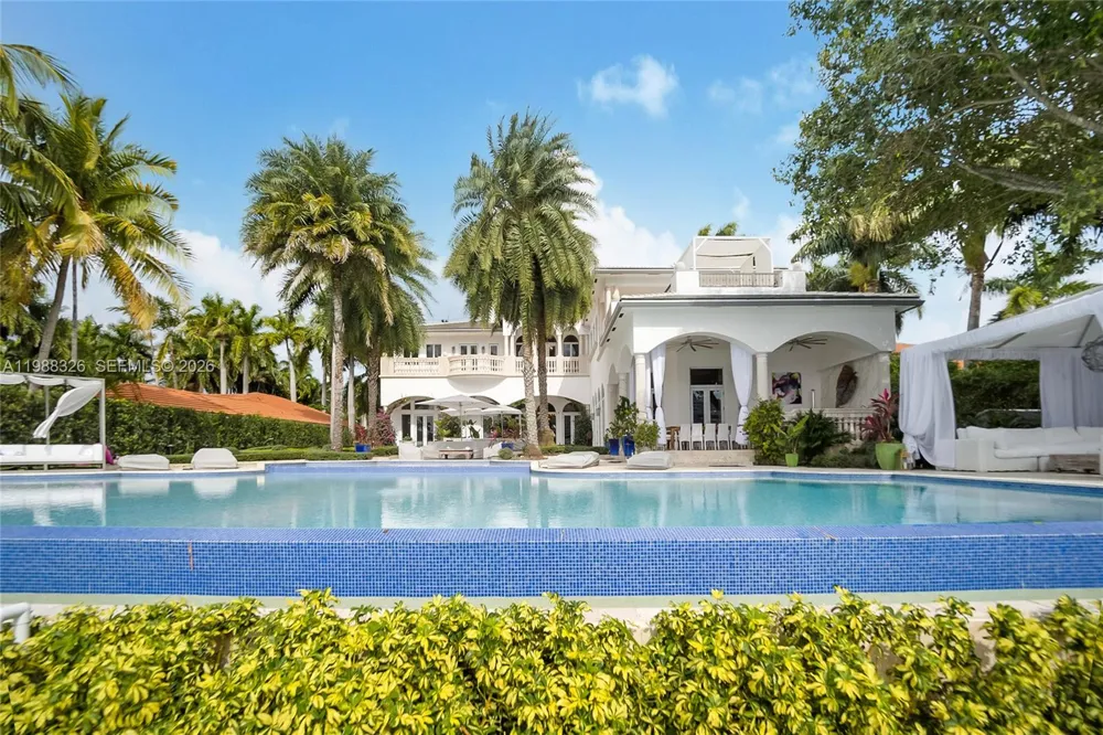 100 Palm Ave Miami Beach, FL 33139