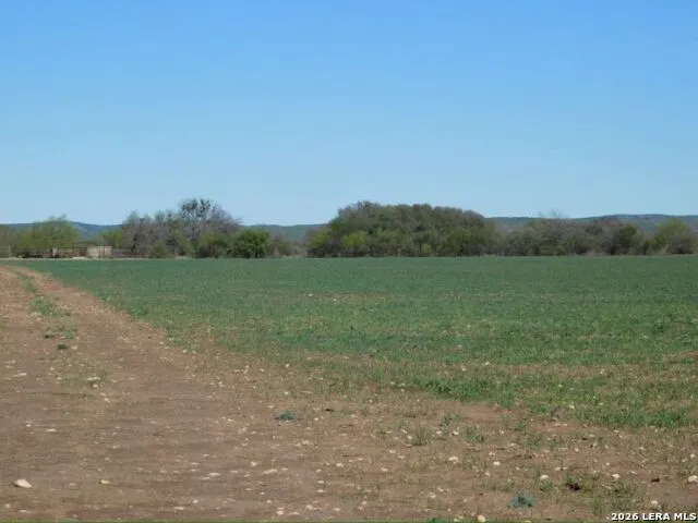 10566 Texas 127 Sabinal, TX 78881