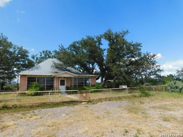 10566 Texas 127 Sabinal, TX 78881