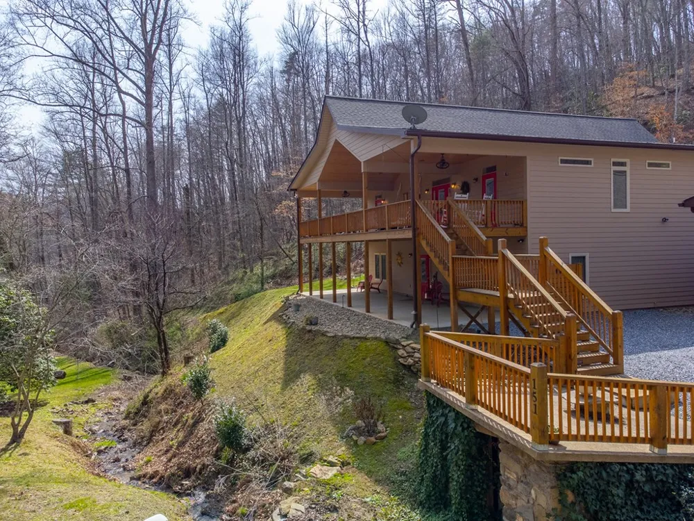 High Grove Parkway Whittier, NC 28789