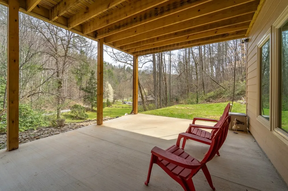 High Grove Parkway Whittier, NC 28789