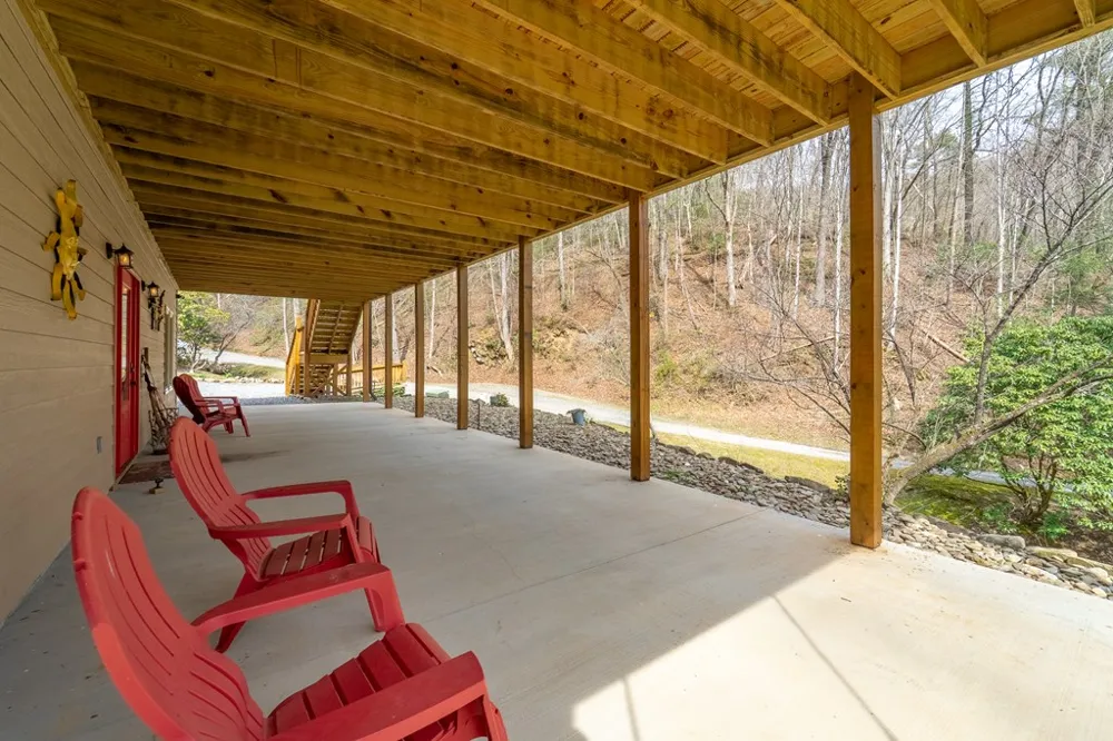 High Grove Parkway Whittier, NC 28789