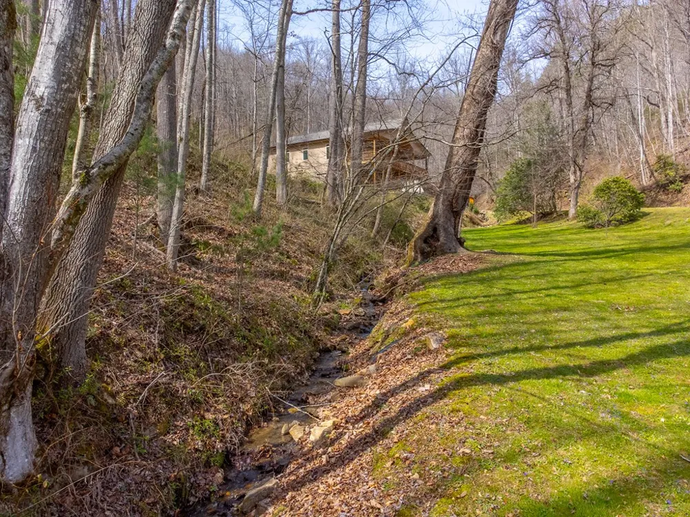 High Grove Parkway Whittier, NC 28789