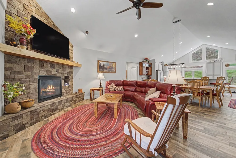 High Grove Parkway Whittier, NC 28789