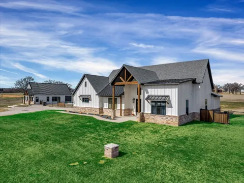 1250 Turpin Lake Road