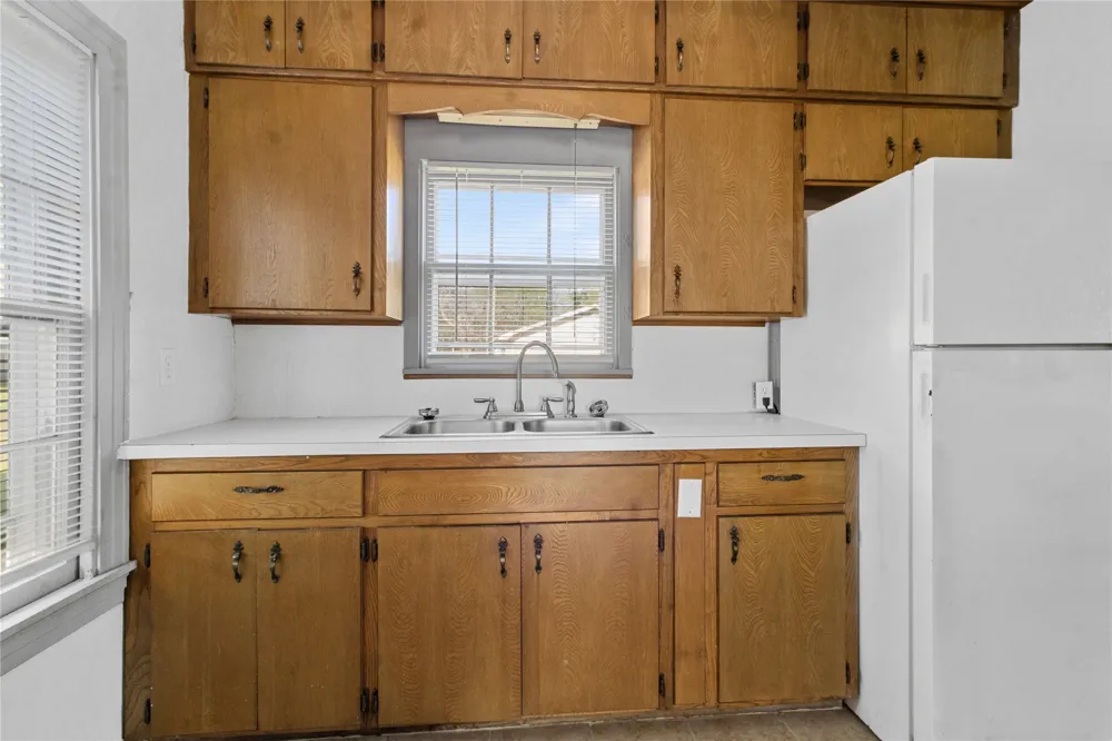 612 Poplar Street Teague, TX 75860