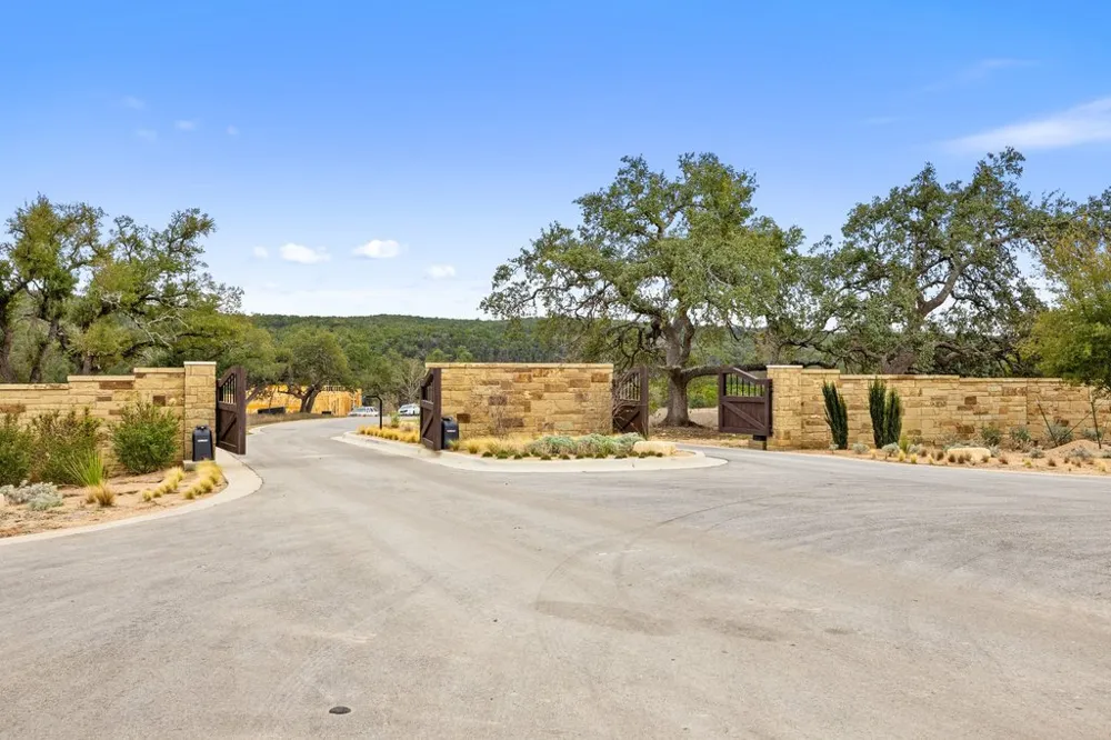 5330 Spring Preserve Trail Bee Cave, TX 78738