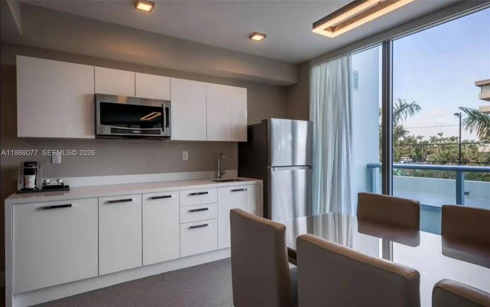 9540 W Bay Harbor Dr #301 Bay Harbor Islands, FL 33154