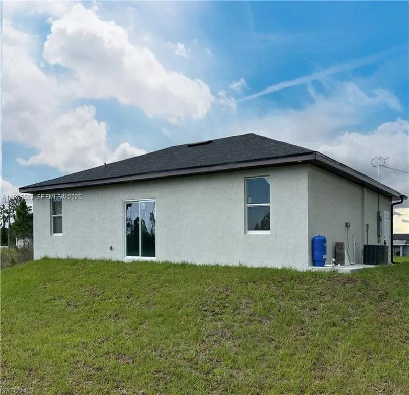 816 Palomino Lehigh Acres, FL 33974