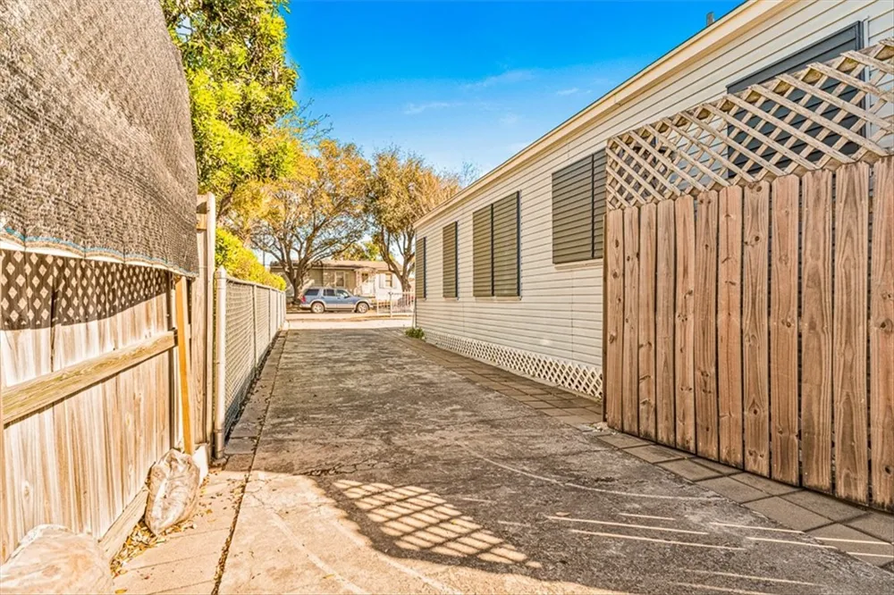 417 Fairmont Drive Corpus Christi, TX 78408