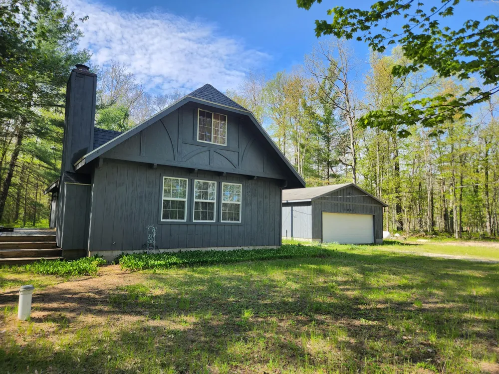 1041 Wolf Lake Drive Baldwin, MI 49304