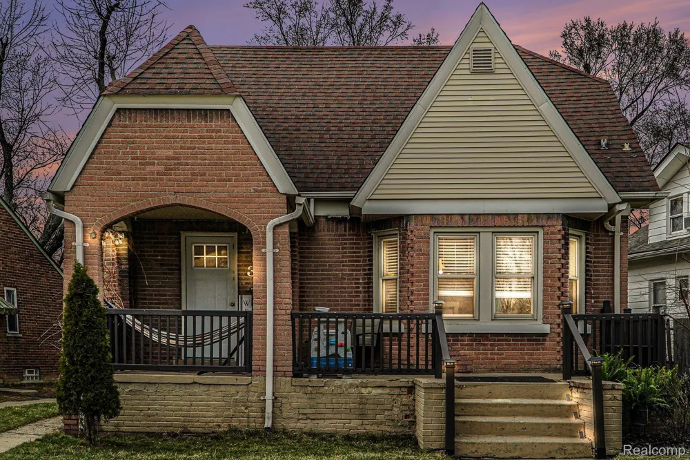 39 Neome Drive Pontiac City, MI 48341