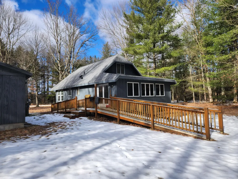 1041 Wolf Lake Drive Peacock Township, MI 49304