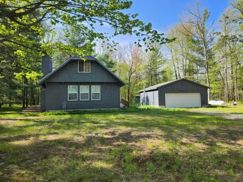 1041 Wolf Lake Drive