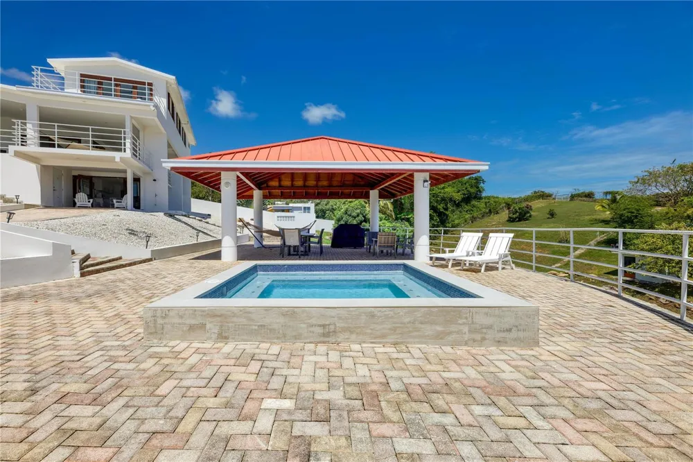 94 EL COCAL COUNTRY AND BEACH CLUB Yabucoa, PR 00767