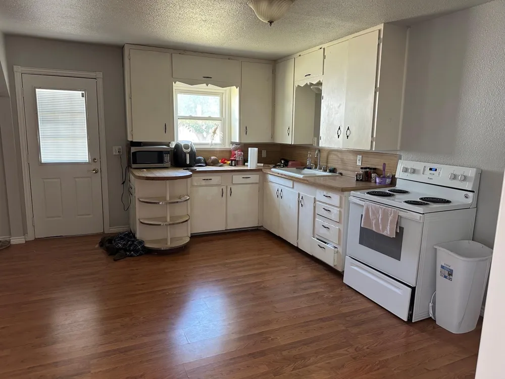 704 SW Avenue A Andrews, TX 79714