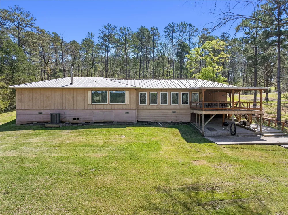 286 Lynwood Burkeville, TX 75932