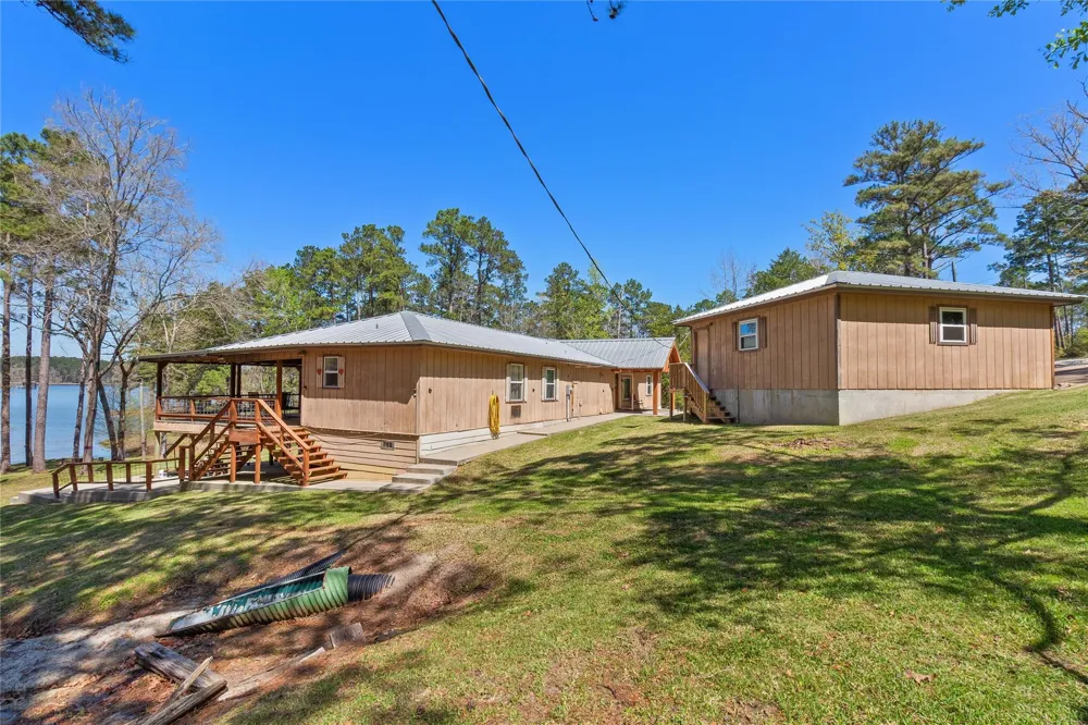 286 Lynwood Burkeville, TX 75932