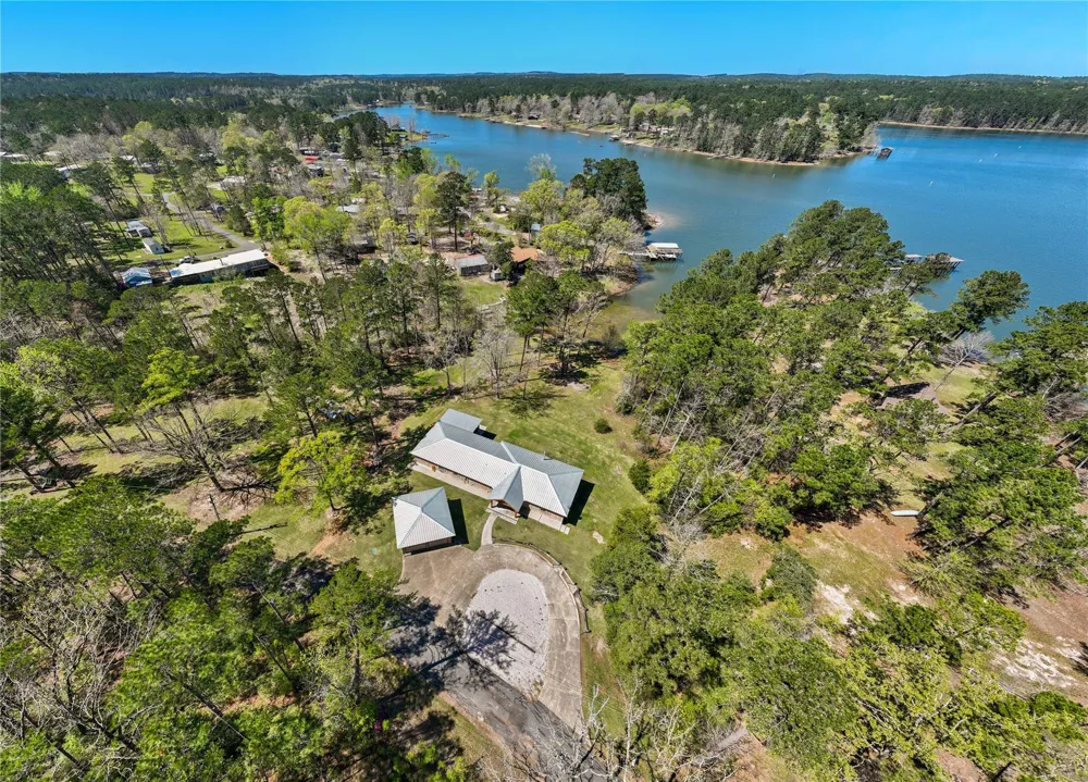 286 Lynwood Burkeville, TX 75932