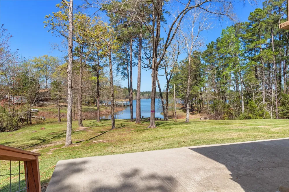 286 Lynwood Burkeville, TX 75932