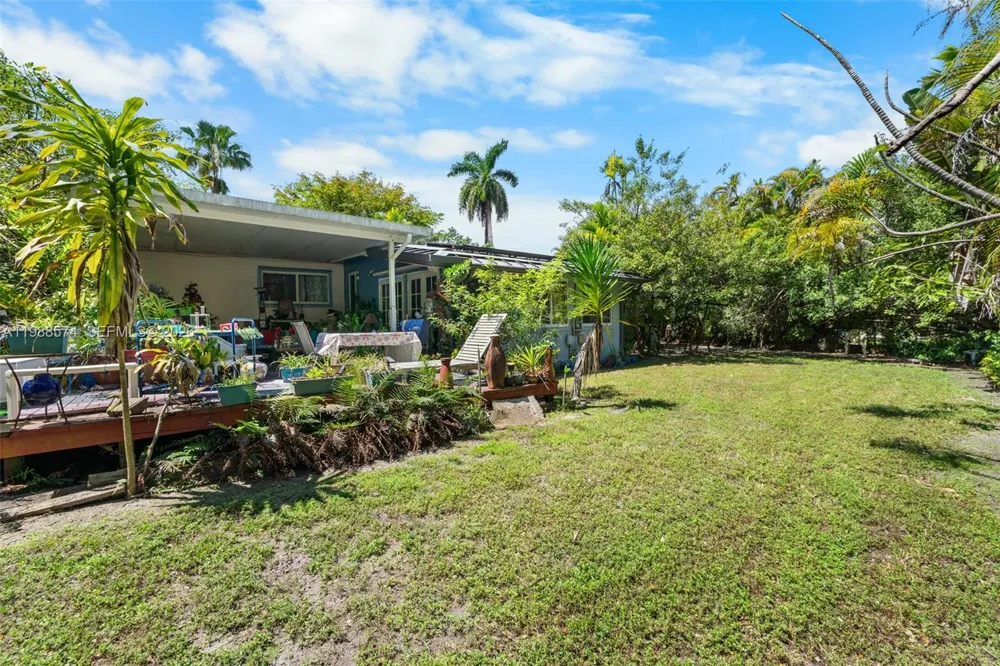 6005 SW 64th Pl South Miami, FL 33143