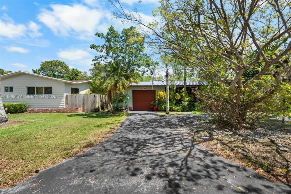 6005 SW 64th Pl South Miami, FL 33143