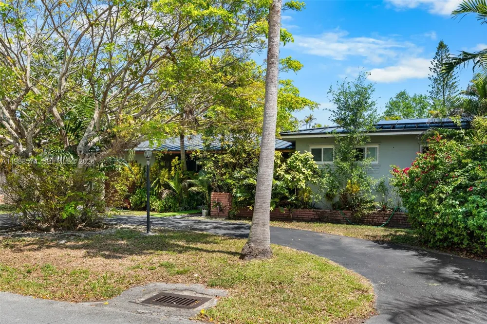 6005 SW 64th Pl South Miami, FL 33143