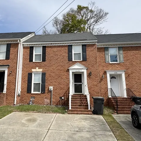 2139 Holt Street