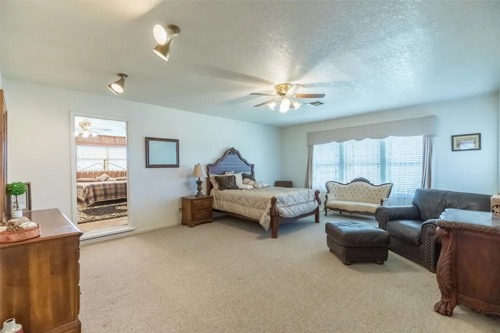 1450 Farm Road 605 Hawley, TX 79525