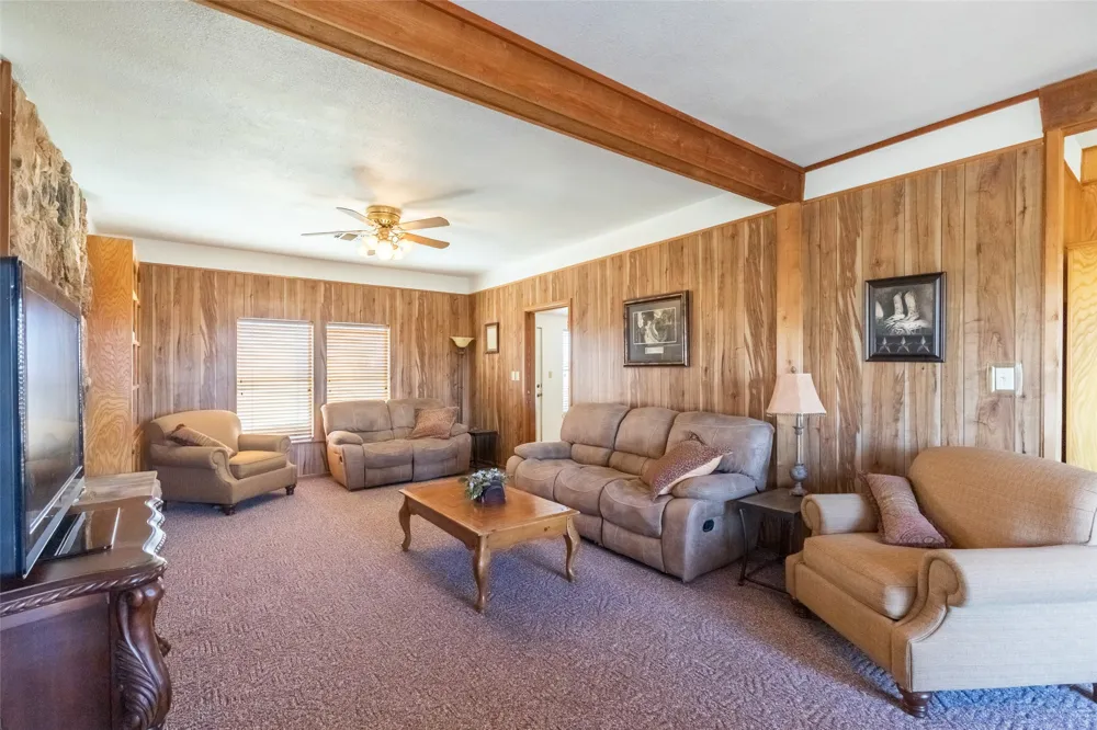 1450 Farm Road 605 Hawley, TX 79525