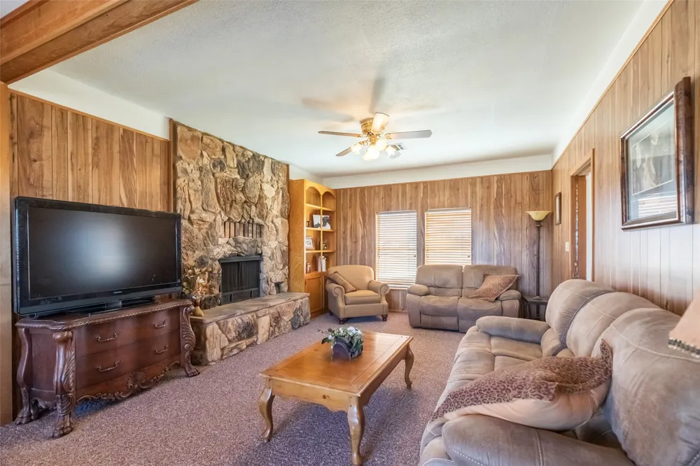 1450 Farm Road 605 Hawley, TX 79525