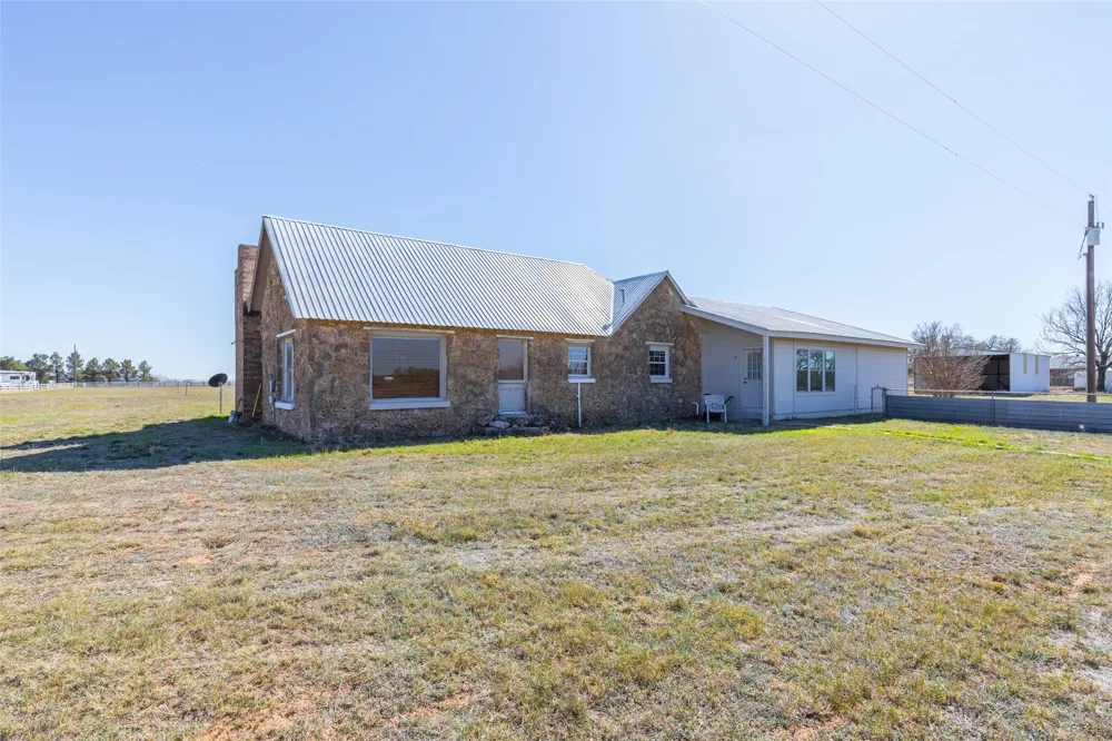 1450 Farm Road 605 Hawley, TX 79525
