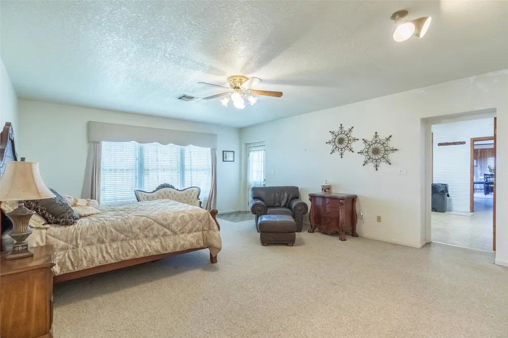 1450 Farm Road 605 Hawley, TX 79525