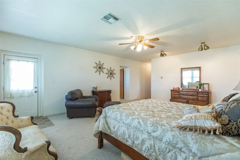 1450 Farm Road 605 Hawley, TX 79525