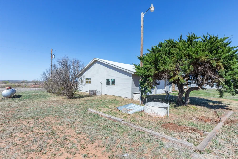 1450 Farm Road 605 Hawley, TX 79525