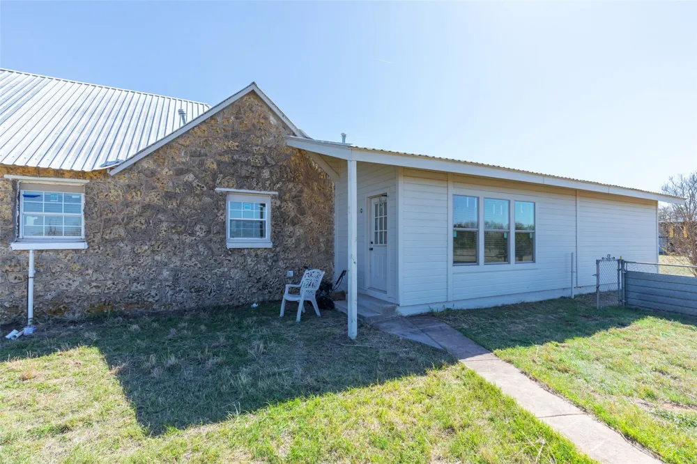 1450 Farm Road 605 Hawley, TX 79525