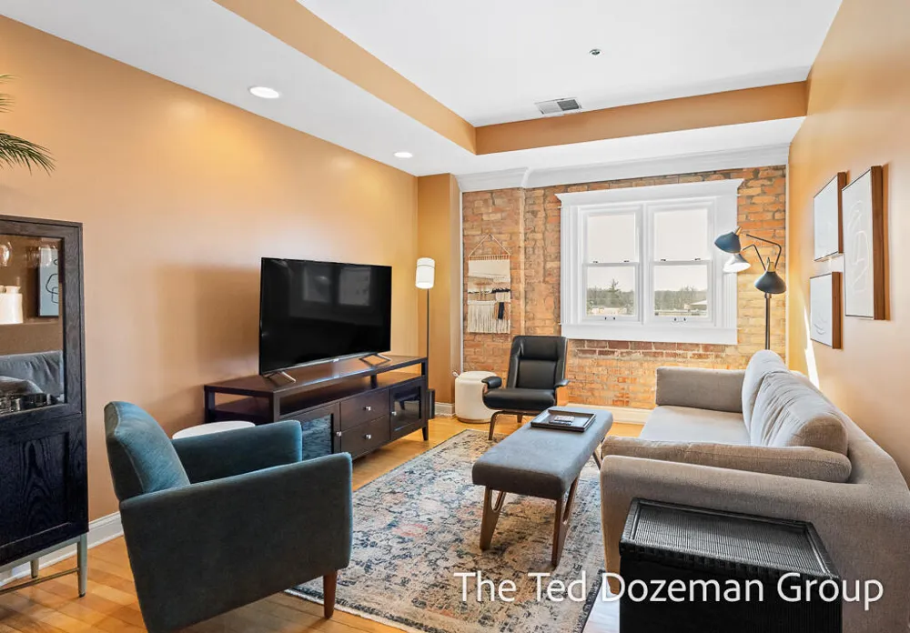 17 W 10th Street #450 Holland, MI 49423