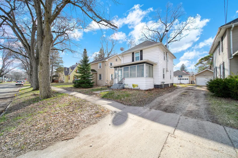 414 Pleasant Street Jackson, MI 49202