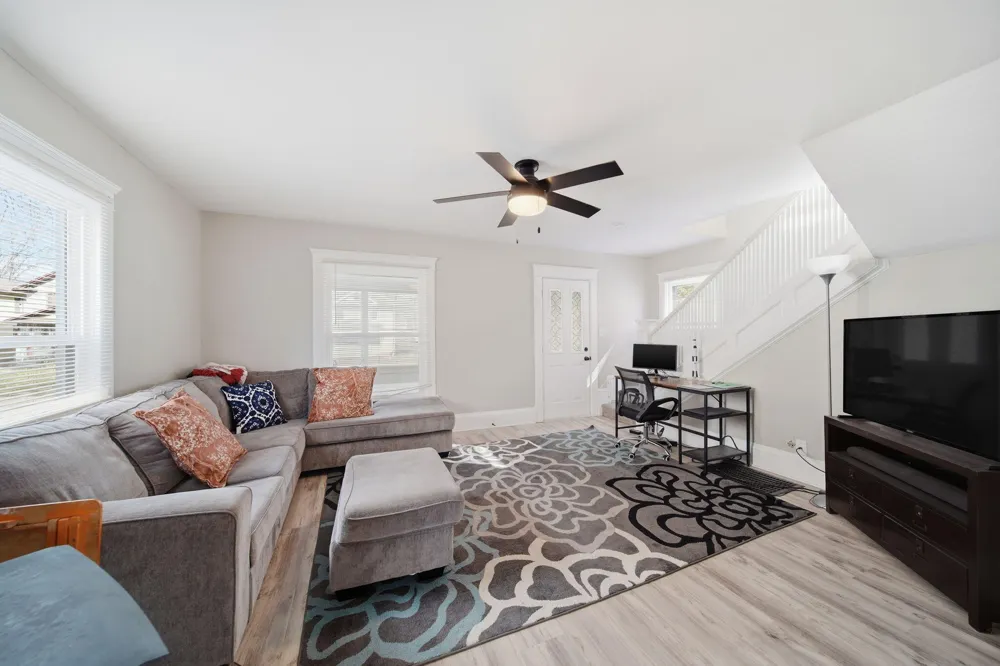414 Pleasant Street Jackson, MI 49202