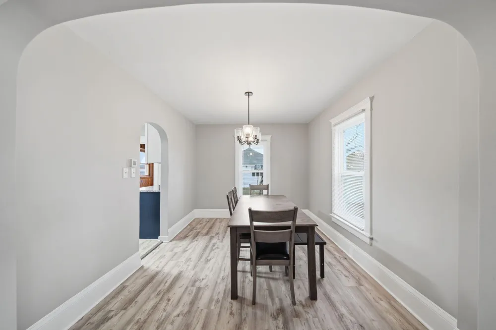 414 Pleasant Street Jackson, MI 49202
