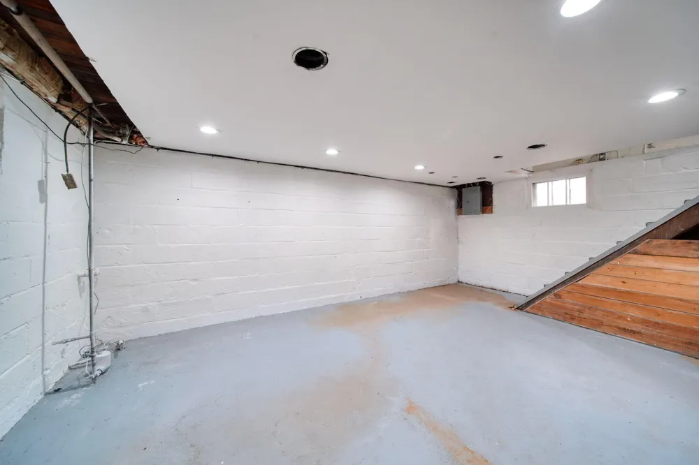 414 Pleasant Street Jackson, MI 49202