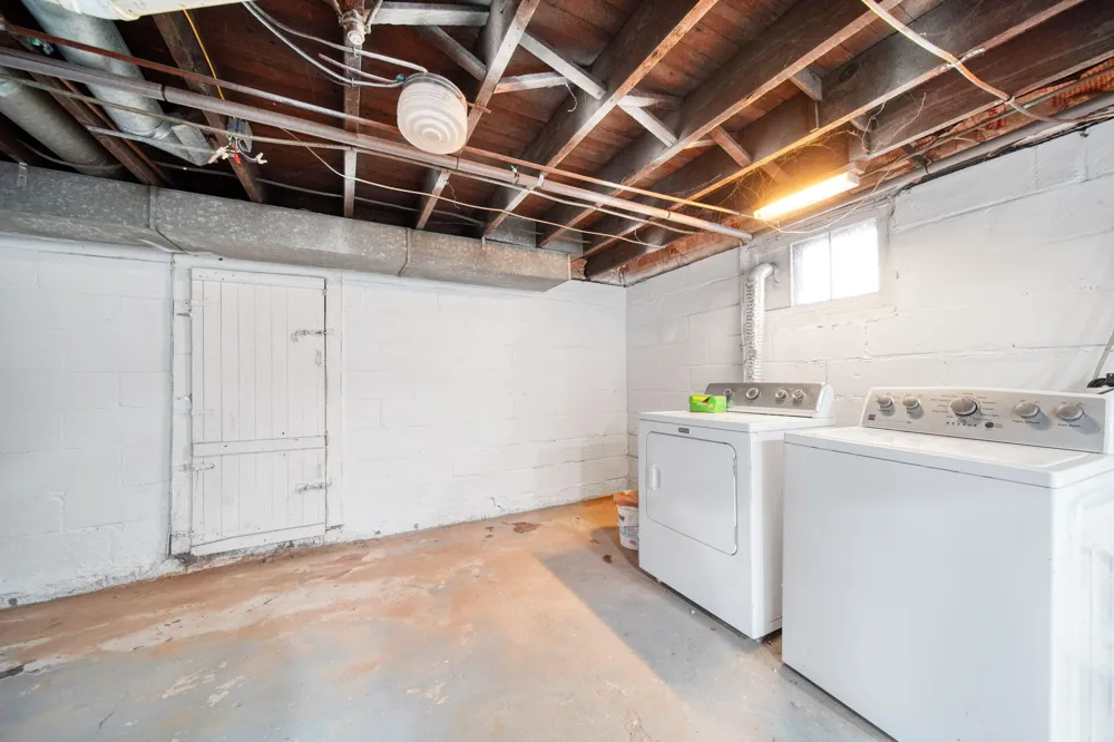 414 Pleasant Street Jackson, MI 49202