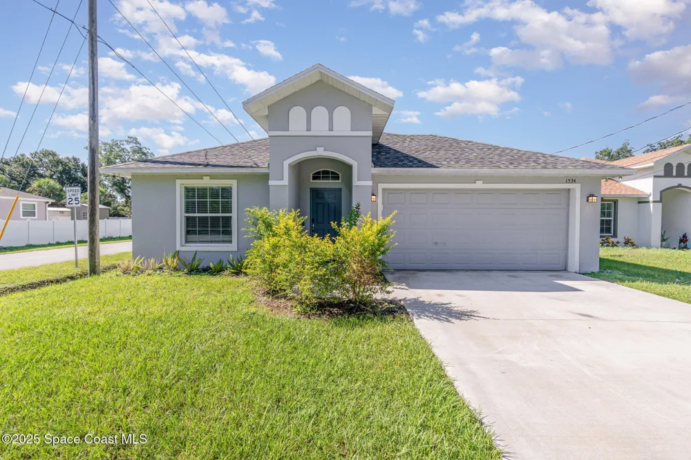 1534 Pine Street Orlando, FL 32824