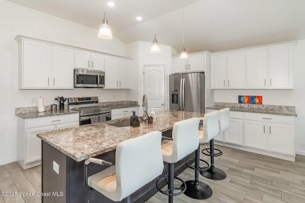1534 Pine Street Orlando, FL 32824