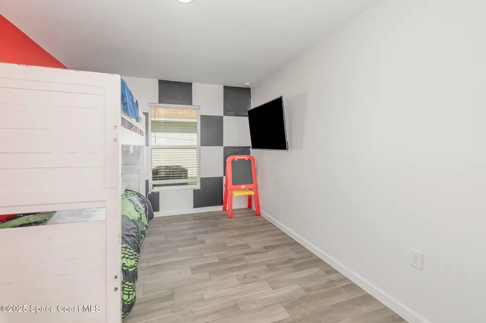 1534 Pine Street Orlando, FL 32824