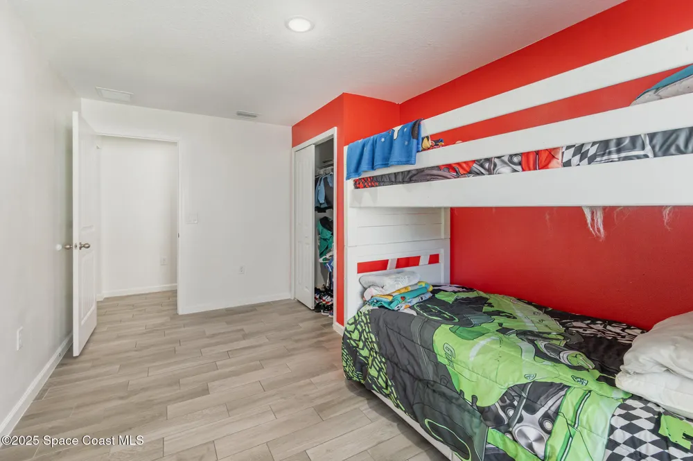 1534 Pine Street Orlando, FL 32824