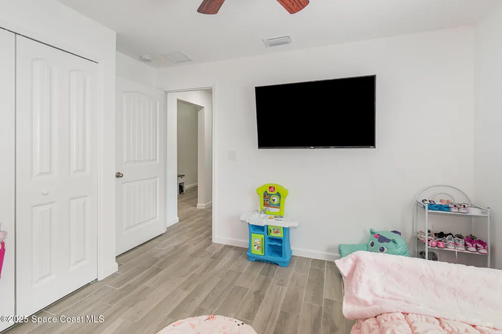 1534 Pine Street Orlando, FL 32824