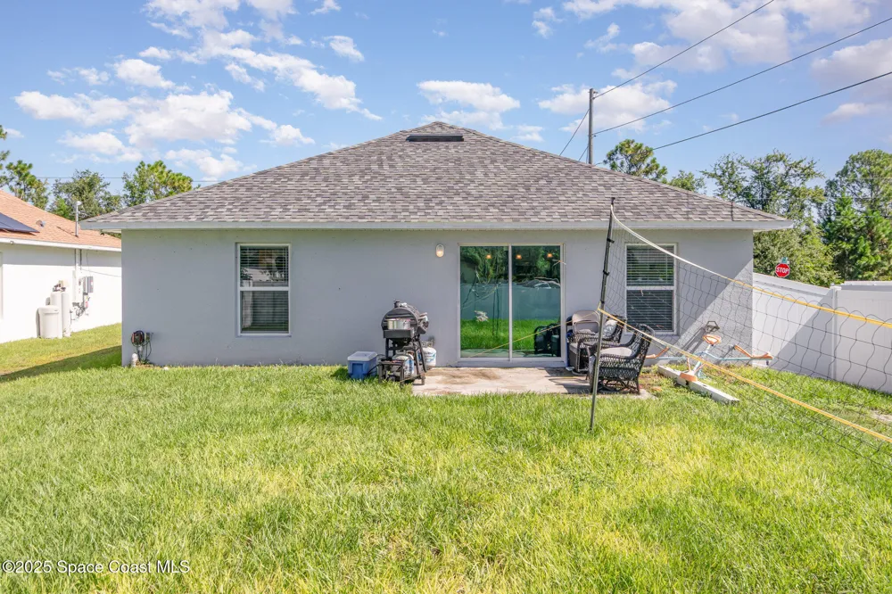 1534 Pine Street Orlando, FL 32824