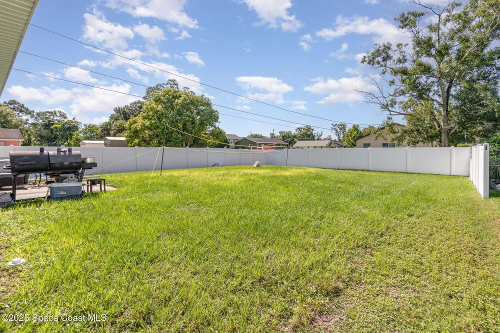 1534 Pine Street Orlando, FL 32824